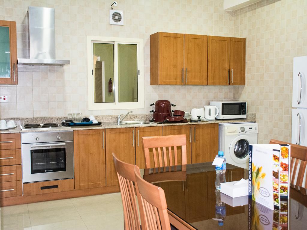 President Suites Apartments Manama Exterior photo