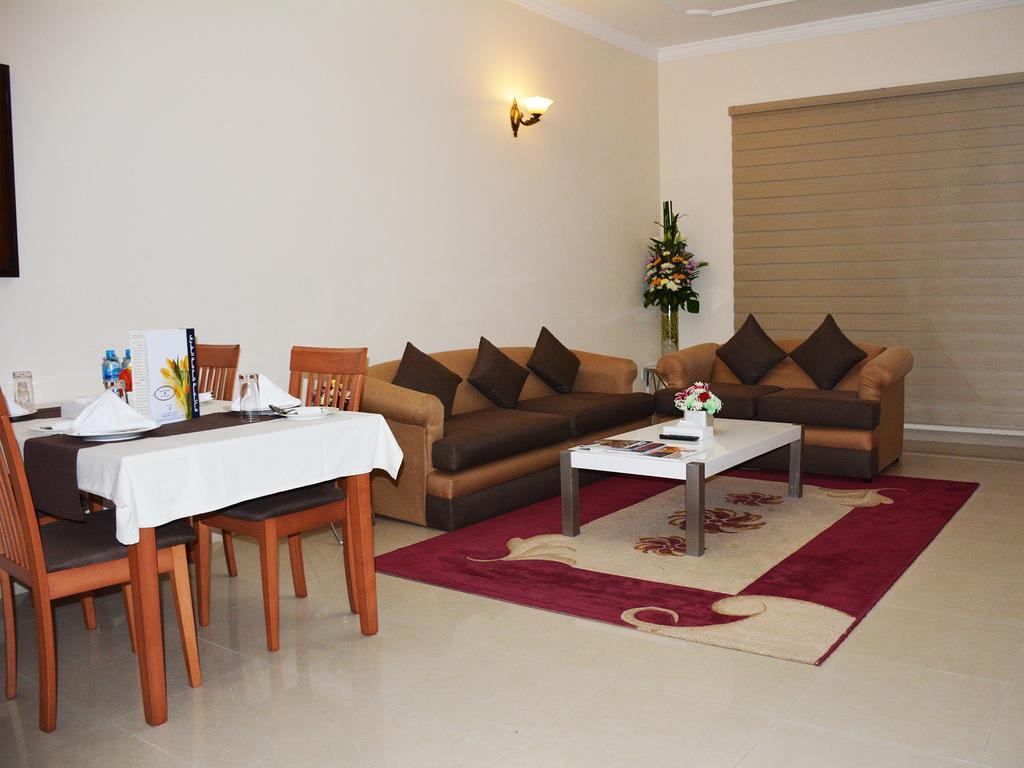 President Suites Apartments Manama Exterior photo